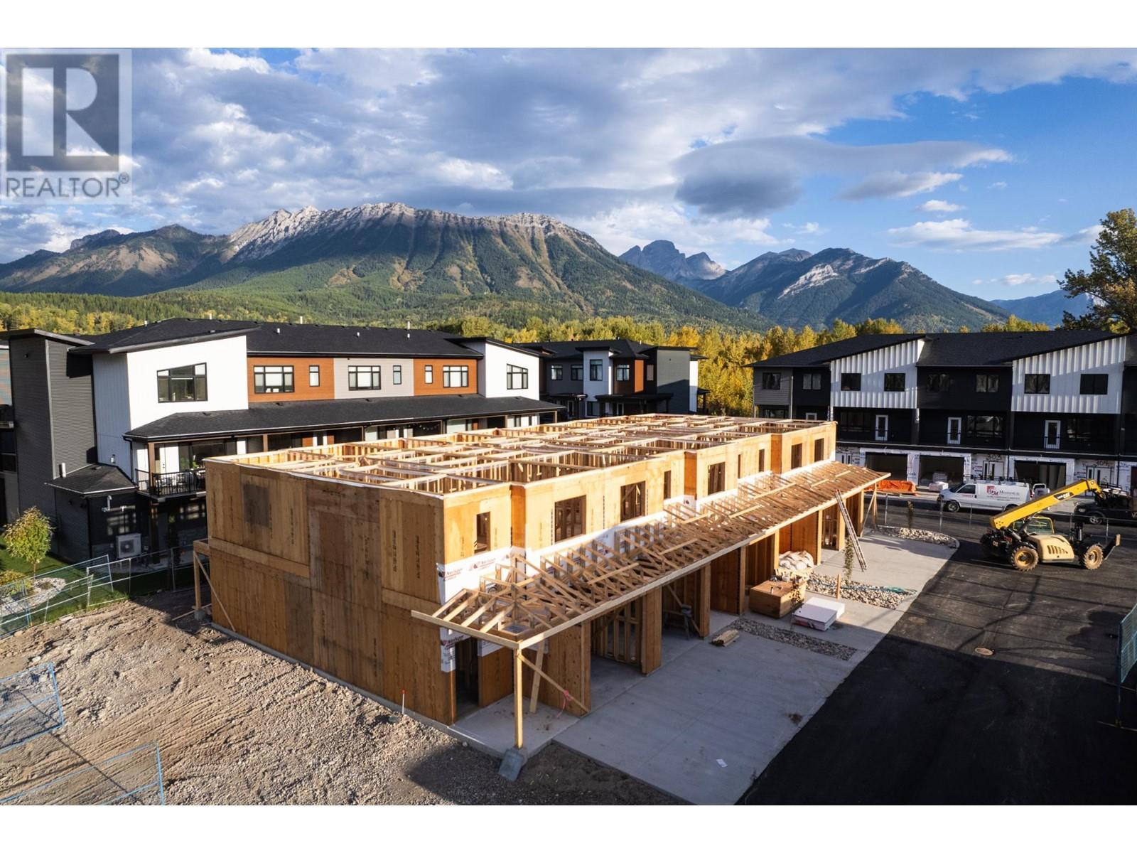 800 RIVERSIDE  Way Unit# 201 Fernie