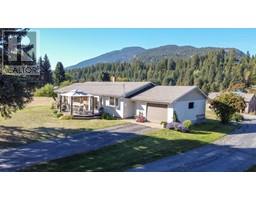 2697 SHOREACRES Road, castlegar, British Columbia