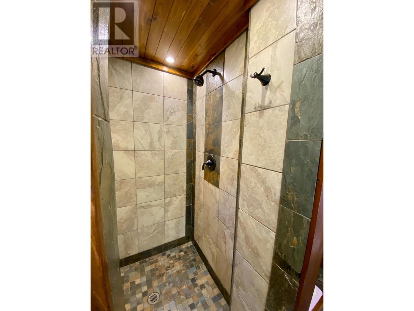 6927 Customs Road, Kingsgate, British Columbia  V0B 1V1 - Photo 20 - 2480062