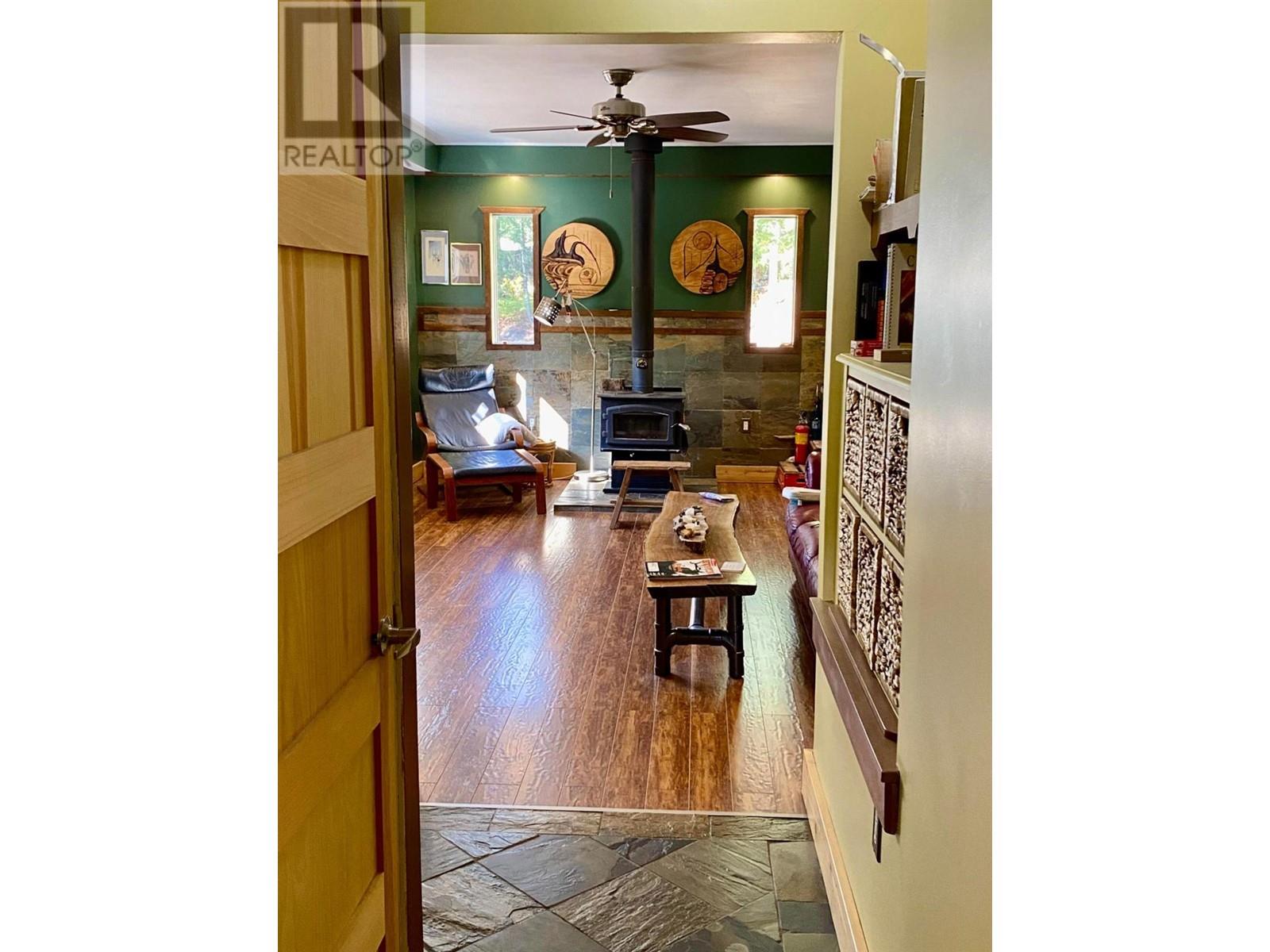 6927 Customs Road, Kingsgate, British Columbia  V0B 1V1 - Photo 10 - 2480062