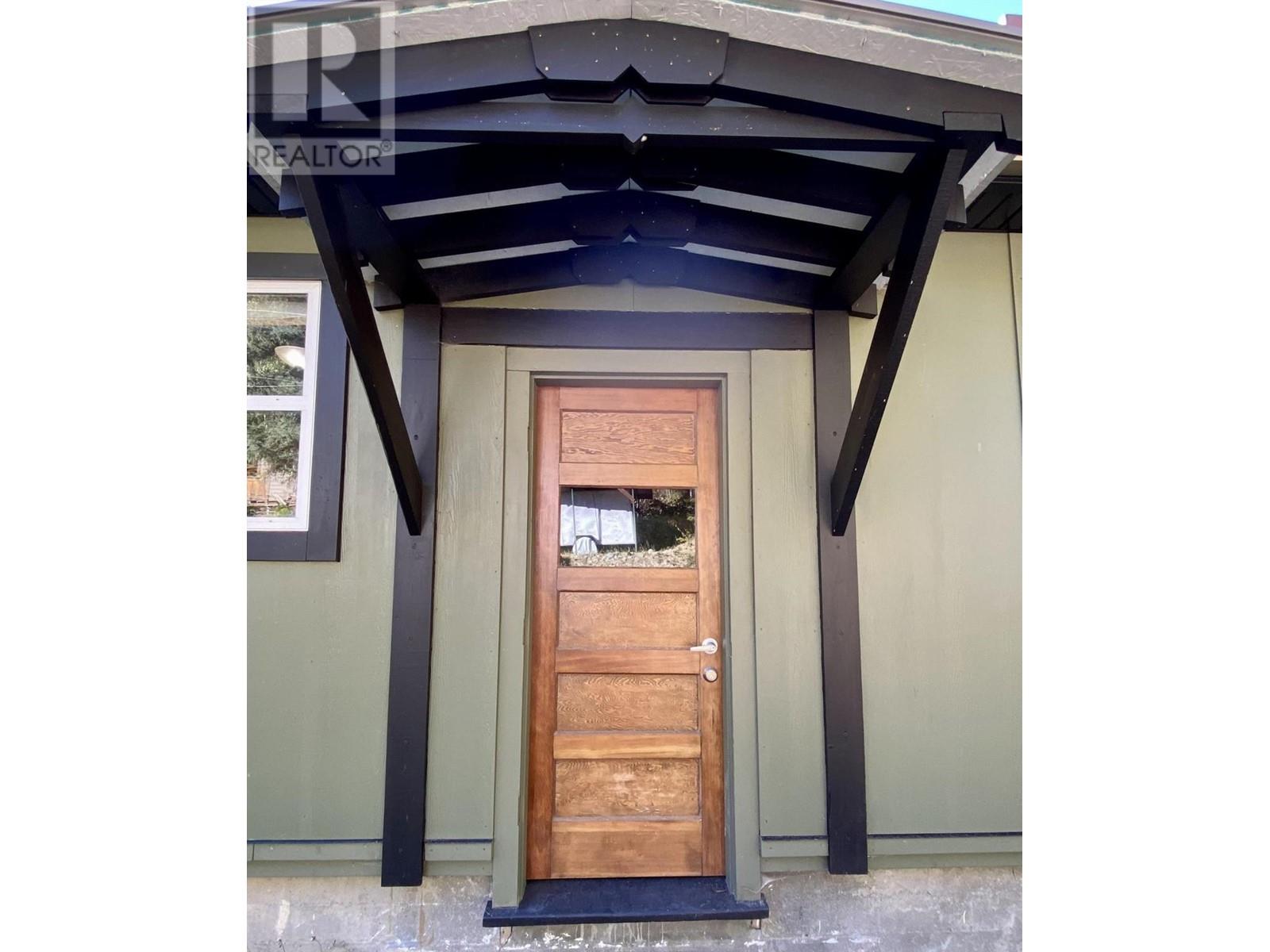 6927 Customs Road, Kingsgate, British Columbia  V0B 1V1 - Photo 3 - 2480062