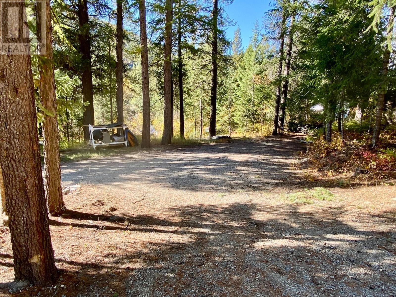 6927 Customs Road, Kingsgate, British Columbia  V0B 1V1 - Photo 30 - 2480062