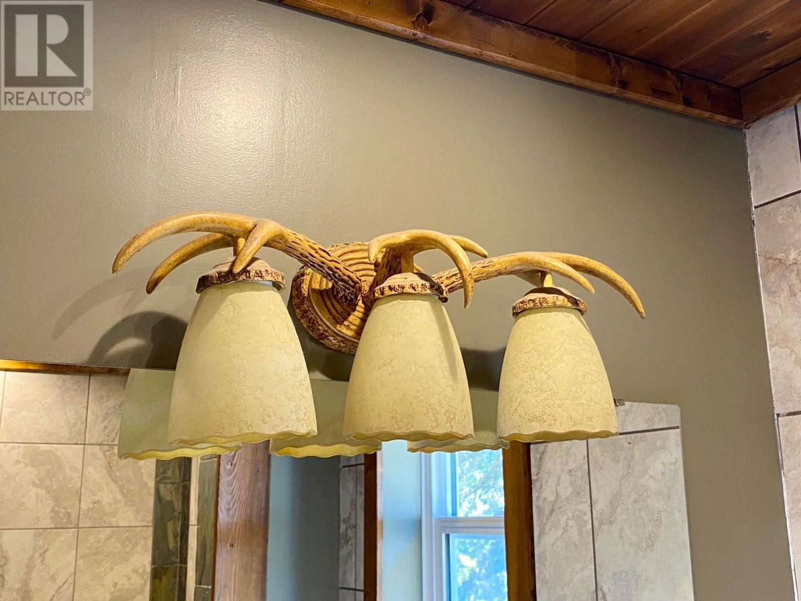 6927 Customs Road, Kingsgate, British Columbia  V0B 1V1 - Photo 16 - 2480062