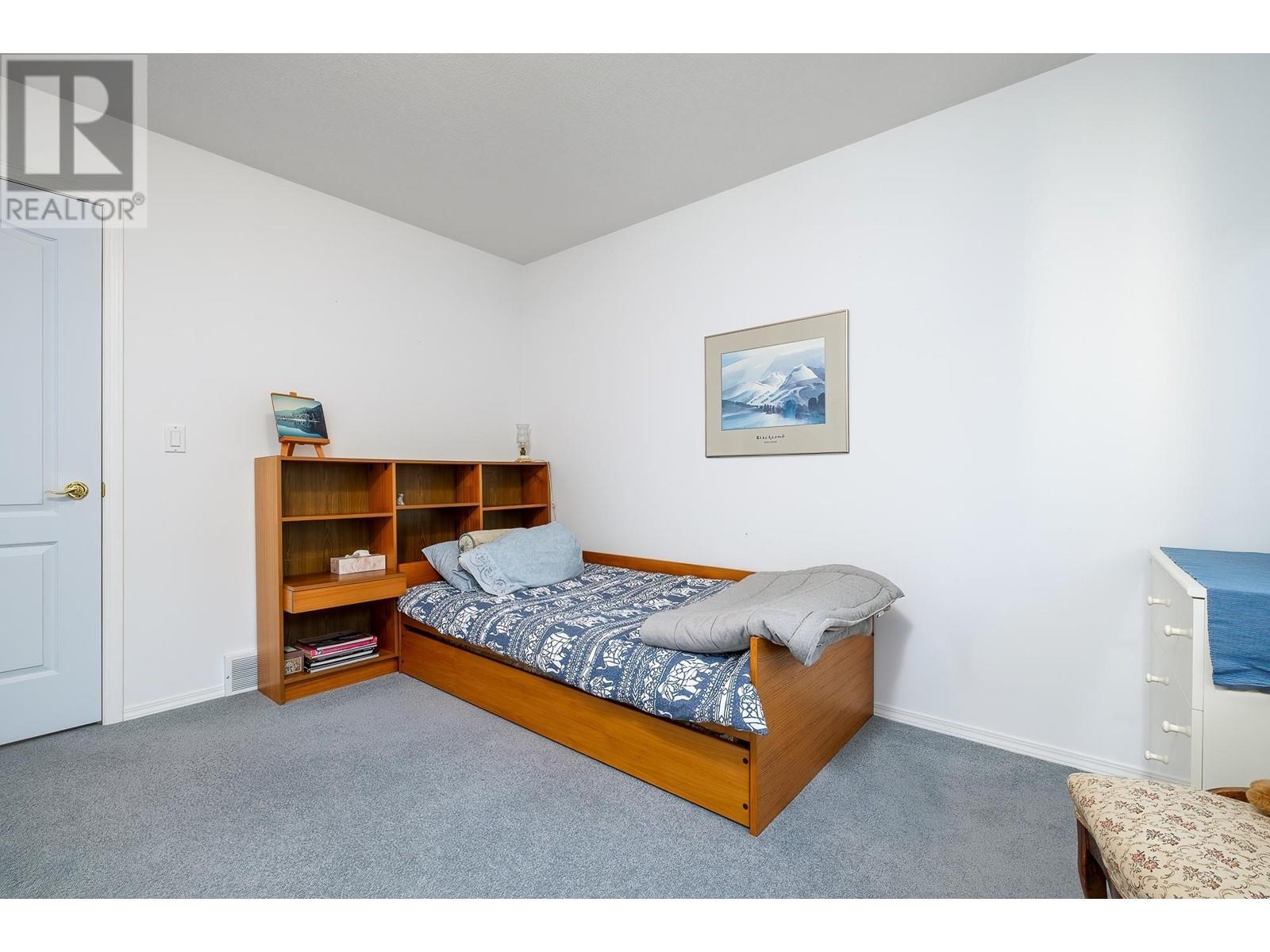Property at 1495 VICTORIA Avenue image 1