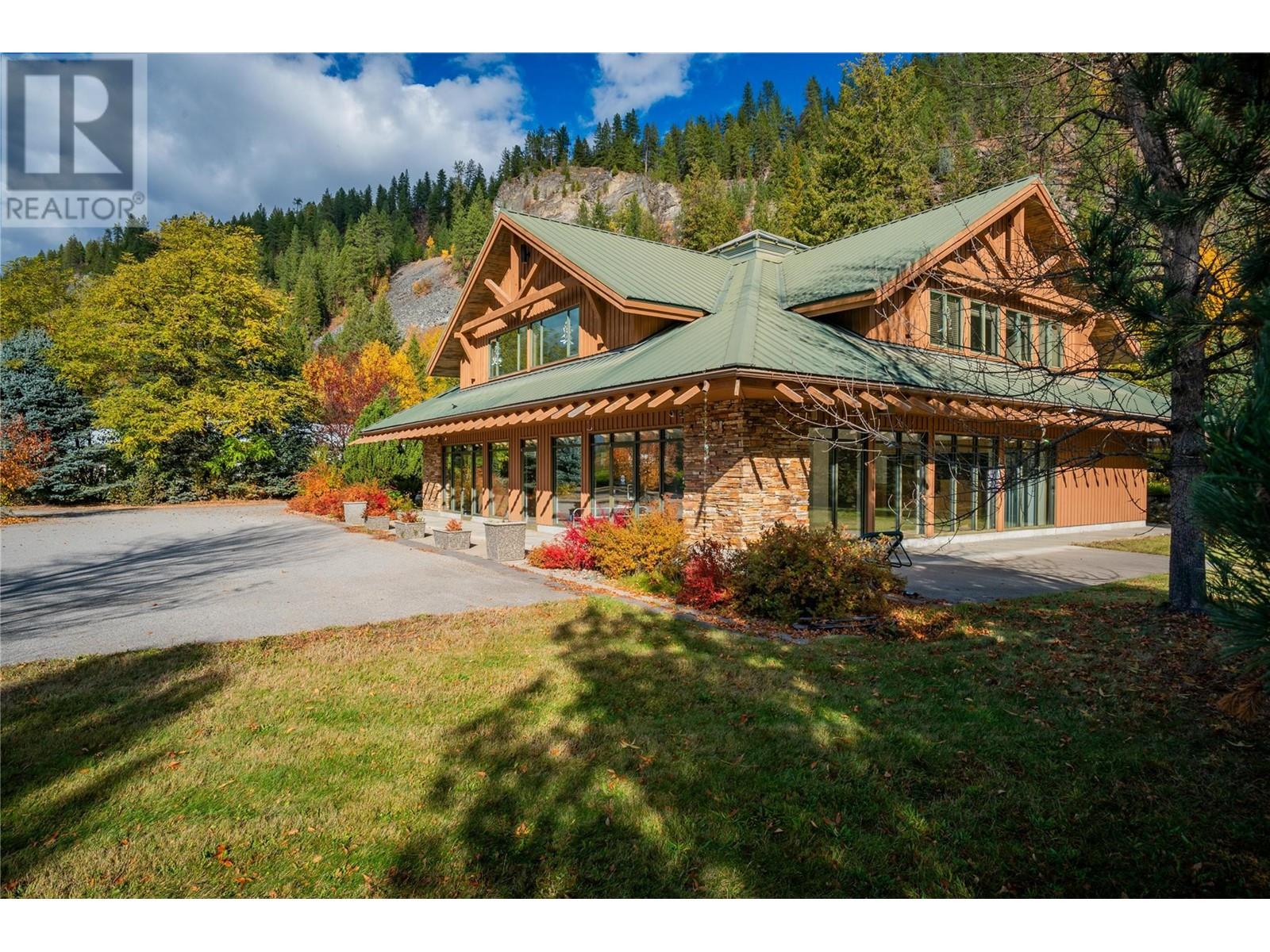 1746 Sandner Frontage Road, Christina Lake, British Columbia  V0H 1E0 - Photo 1 - 2480124