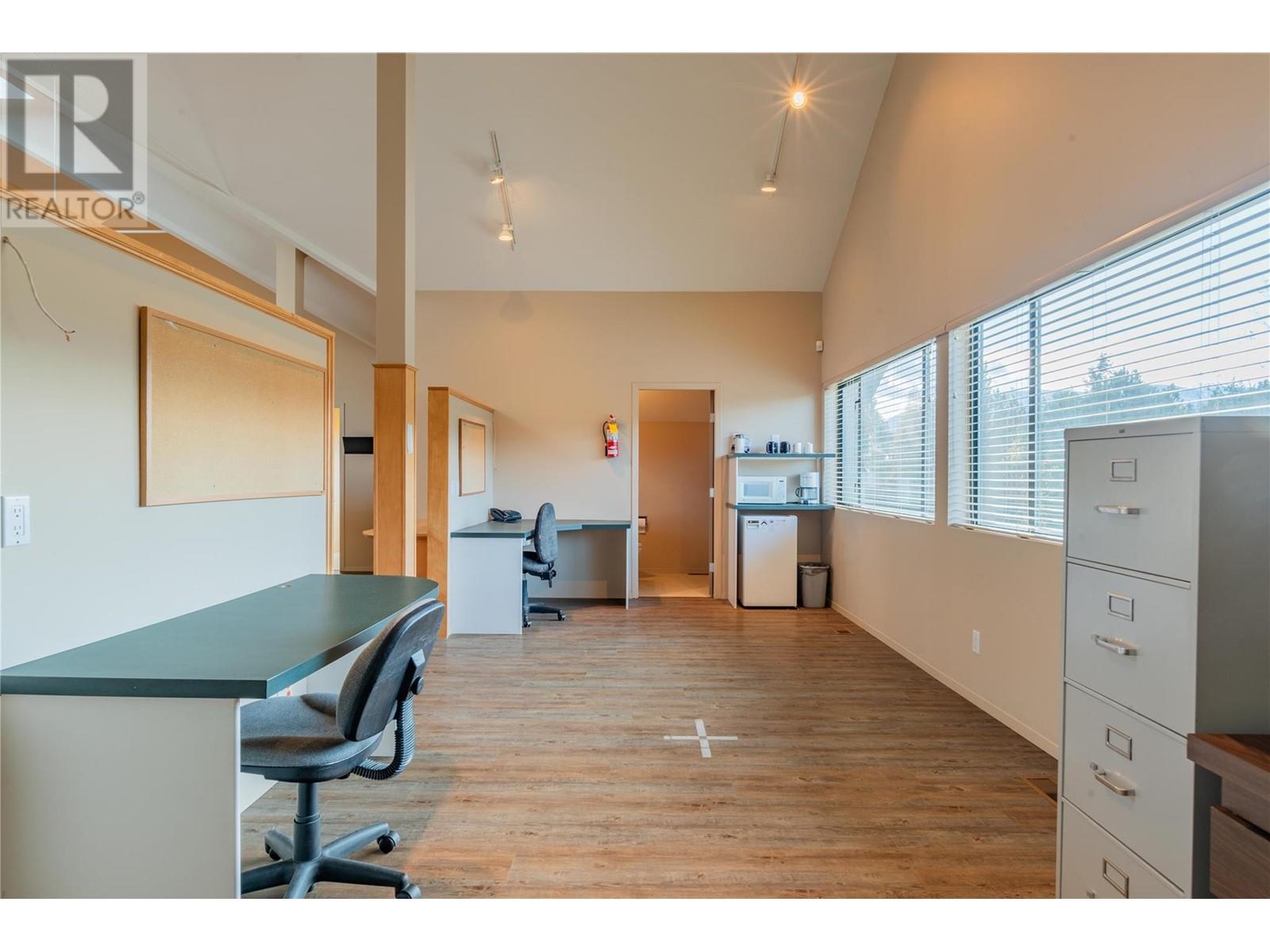 1746 Sandner Frontage Road, Christina Lake, British Columbia  V0H 1E0 - Photo 53 - 2480124