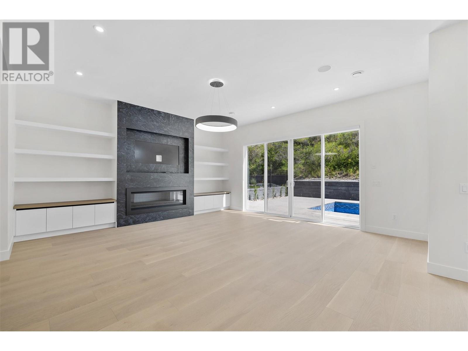 Property at 411 Vision Court image 4