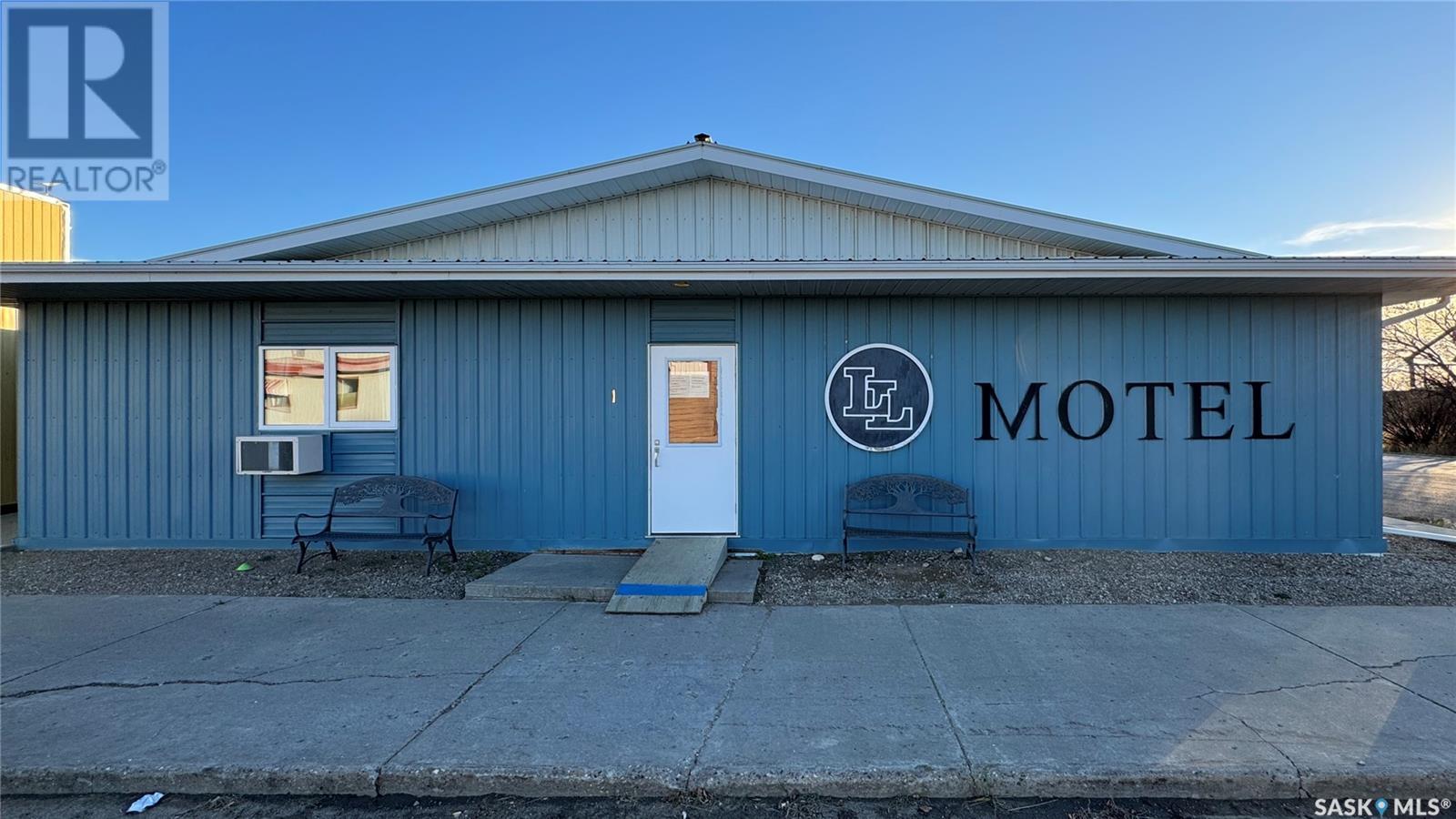 1 Main Street, Lucky Lake, Saskatchewan  S0L 1Z0 - Photo 1 - SK987031