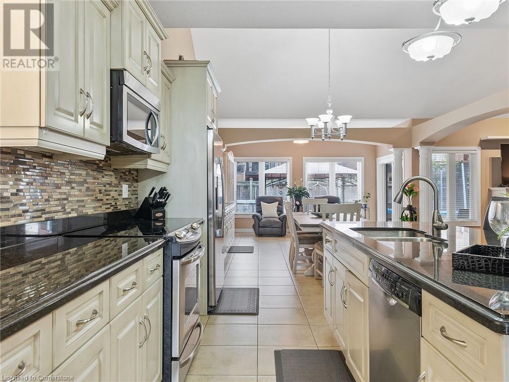 52 Arrowhead Drive, Hamilton, Ontario  L8W 3X2 - Photo 8 - XH4198675