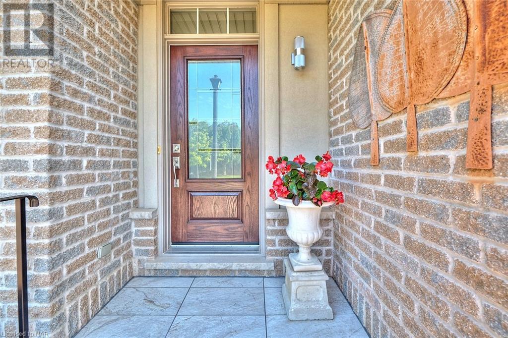 2 Seyval Place, Niagara-On-The-Lake, Ontario  L0S 1J0 - Photo 3 - 40670956