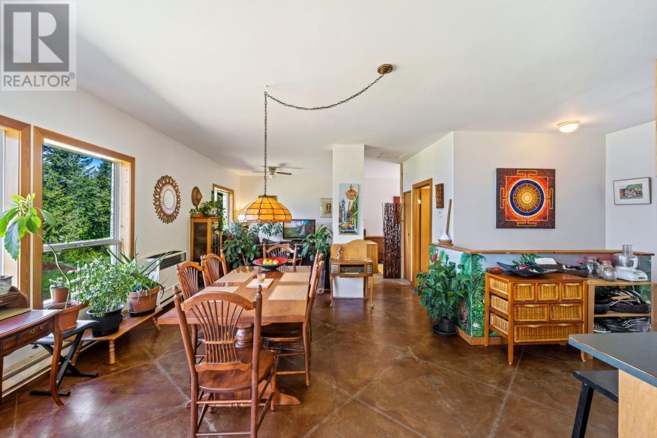 & 14506 Highway 3a Unit# 14504, Gray Creek, British Columbia V0B 1S0 - Photo 9 - 10326954