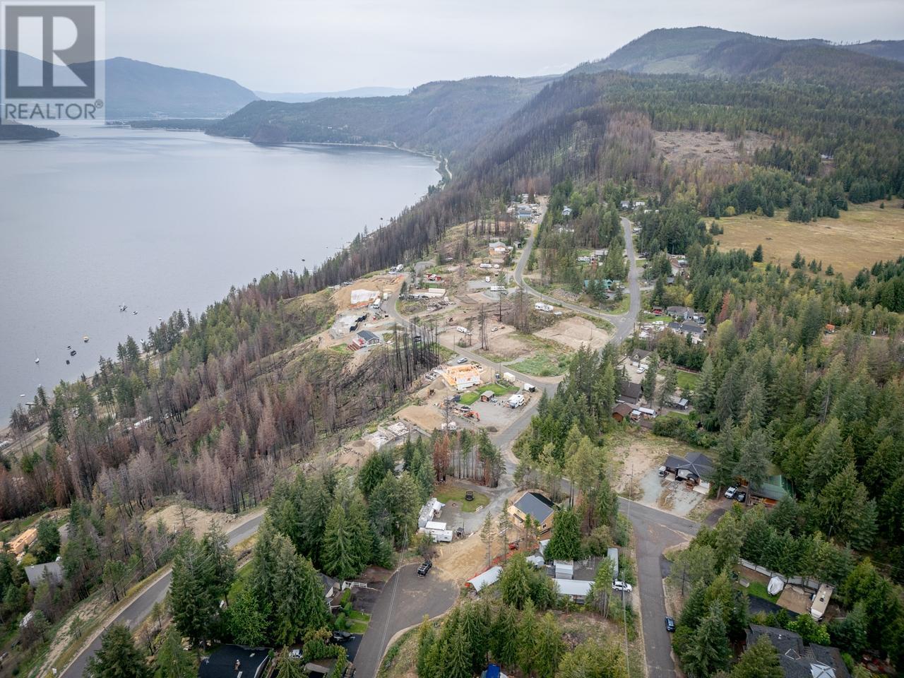 5258 Meadow Creek Crescent, North Shuswap, British Columbia    - Photo 10 - 180887