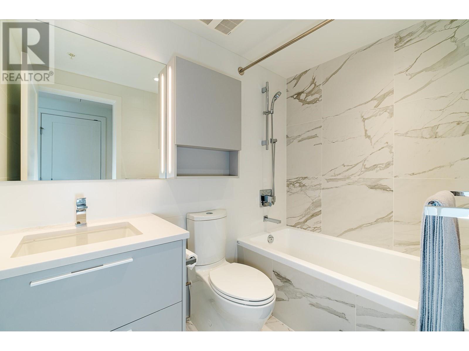 Listing Picture 19 of 33 : 2407 6699 DUNBLANE AVENUE, Burnaby / 本拿比 - 魯藝地產 Yvonne Lu Group - MLS Medallion Club Member