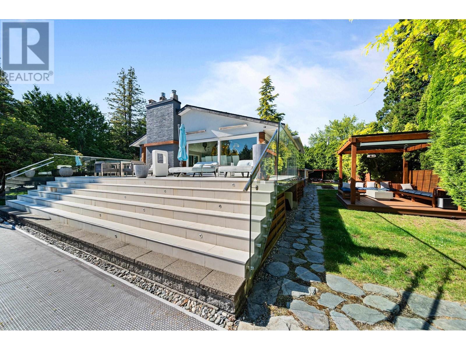 Listing Picture 12 of 16 : 3998 GRANVILLE STREET, Vancouver / 溫哥華 - 魯藝地產 Yvonne Lu Group - MLS Medallion Club Member