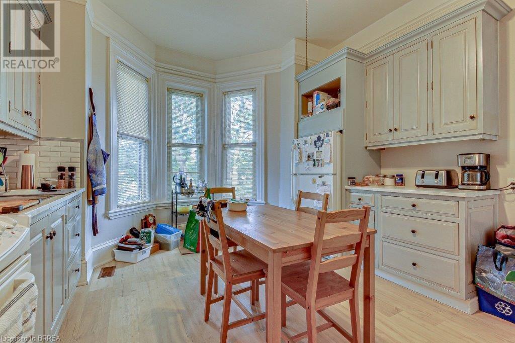 254 Brant Avenue, Brantford, Ontario  N3T 3J5 - Photo 8 - 40654678