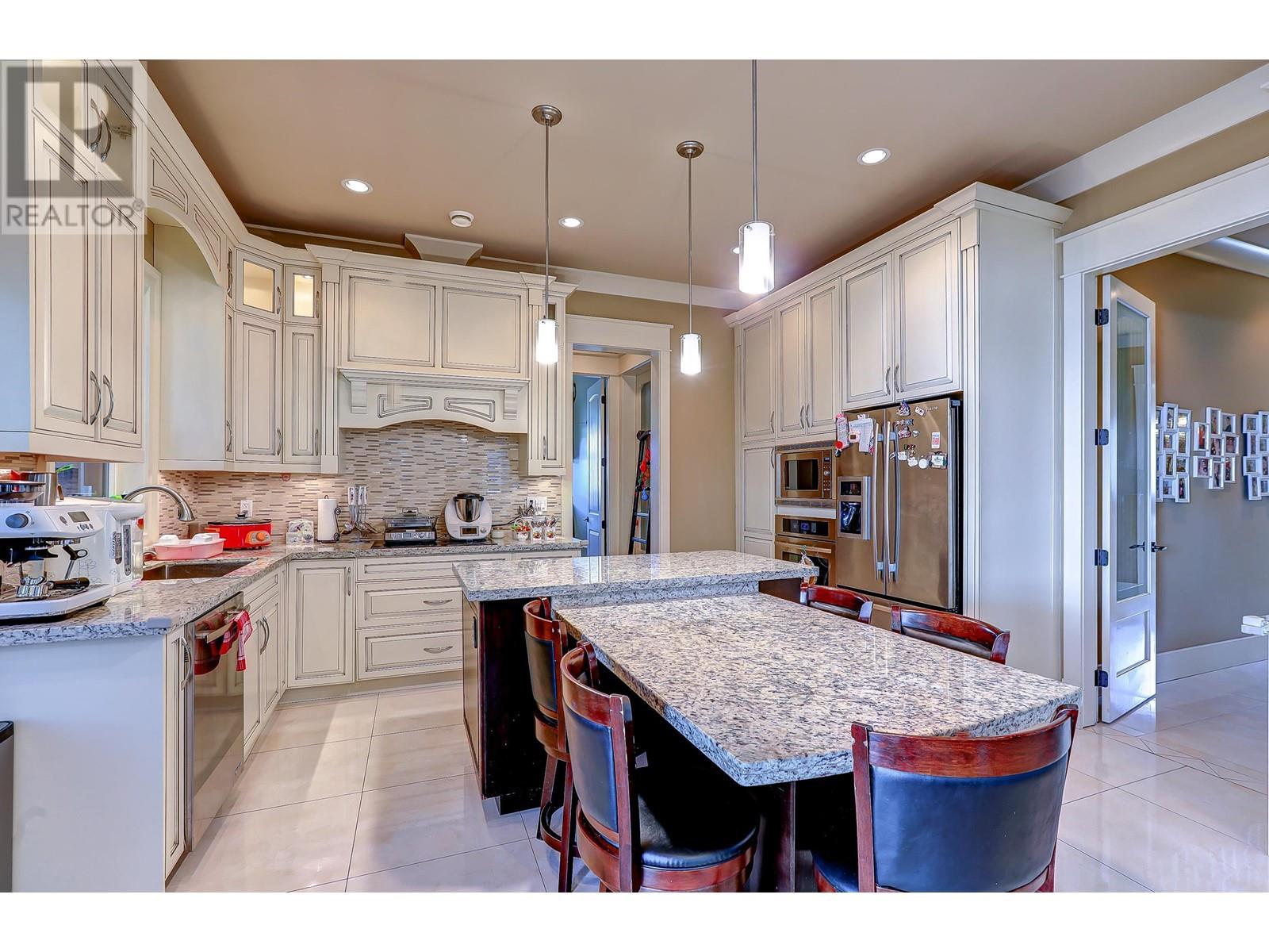 Listing Picture 13 of 31 : 8899 CARRICK ROAD, Richmond / 烈治文 - 魯藝地產 Yvonne Lu Group - MLS Medallion Club Member