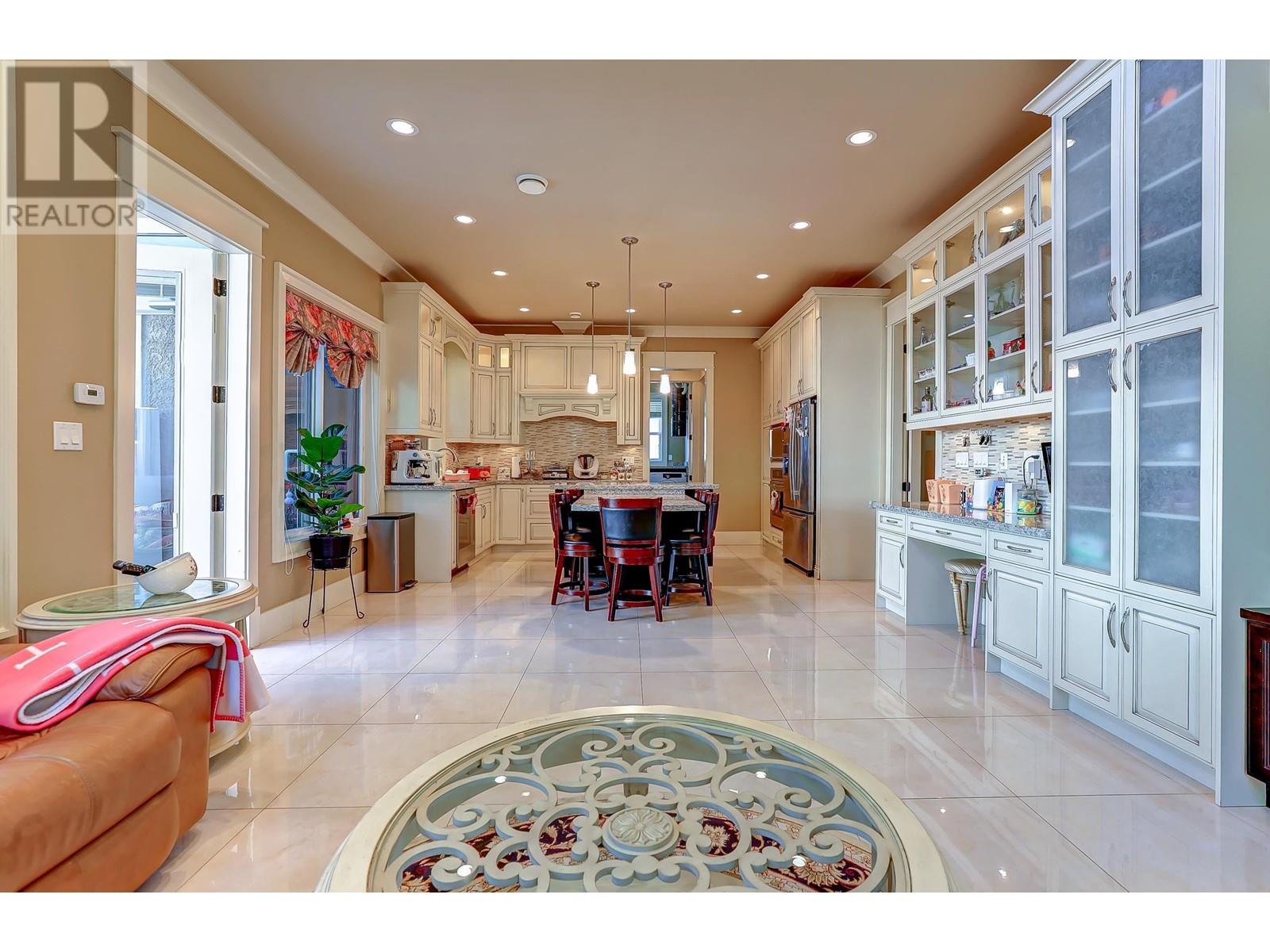 Listing Picture 22 of 31 : 8899 CARRICK ROAD, Richmond / 烈治文 - 魯藝地產 Yvonne Lu Group - MLS Medallion Club Member