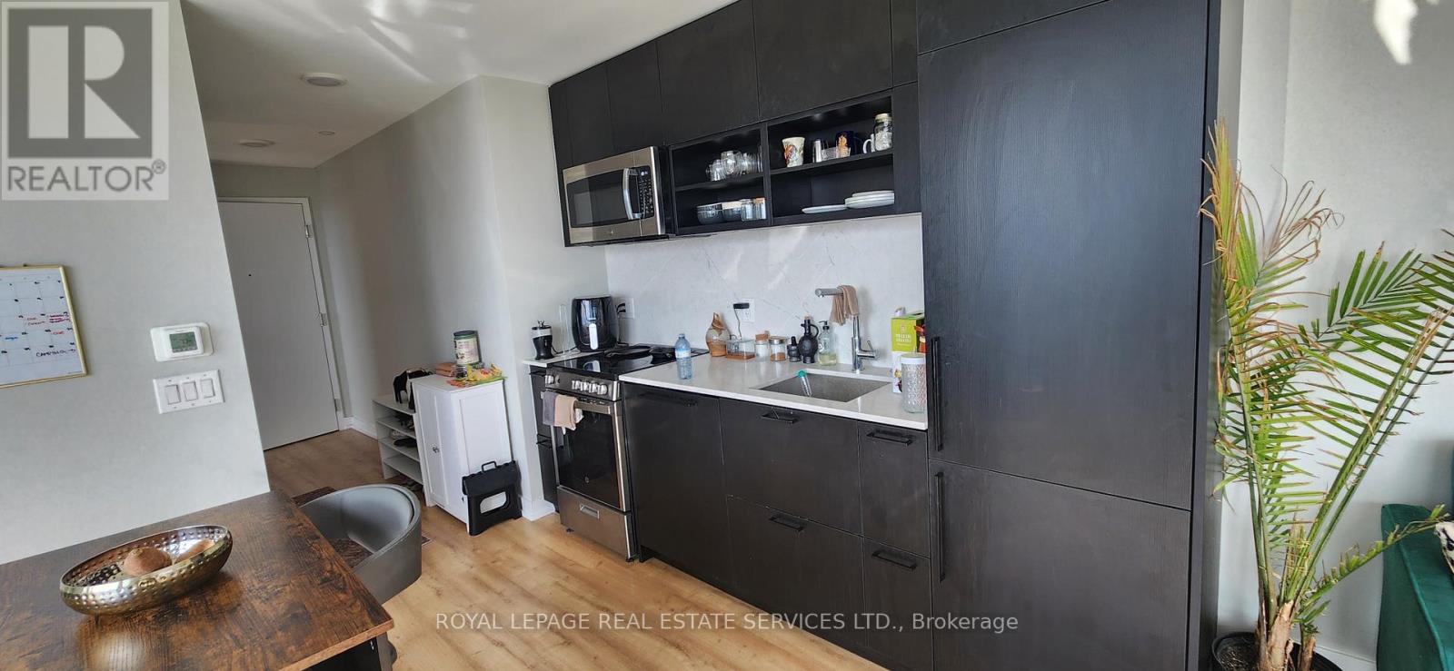 Property at 1111 - 135 EAST LIBERTY STREET image 3