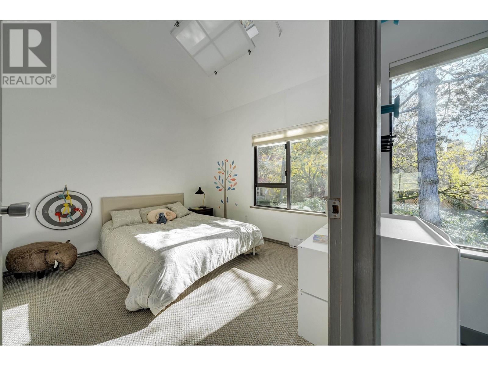 Listing Picture 18 of 40 : 1069 SCANTLINGS, Vancouver / 溫哥華 - 魯藝地產 Yvonne Lu Group - MLS Medallion Club Member