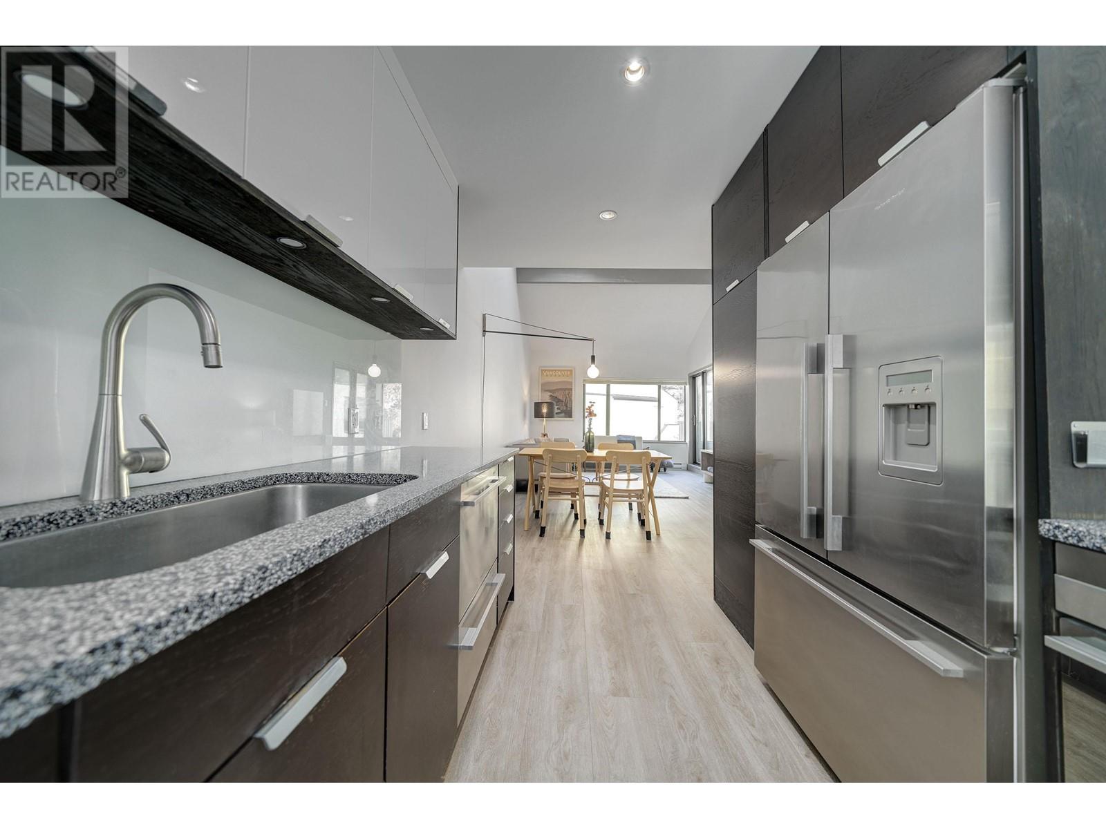 Listing Picture 10 of 40 : 1069 SCANTLINGS, Vancouver / 溫哥華 - 魯藝地產 Yvonne Lu Group - MLS Medallion Club Member