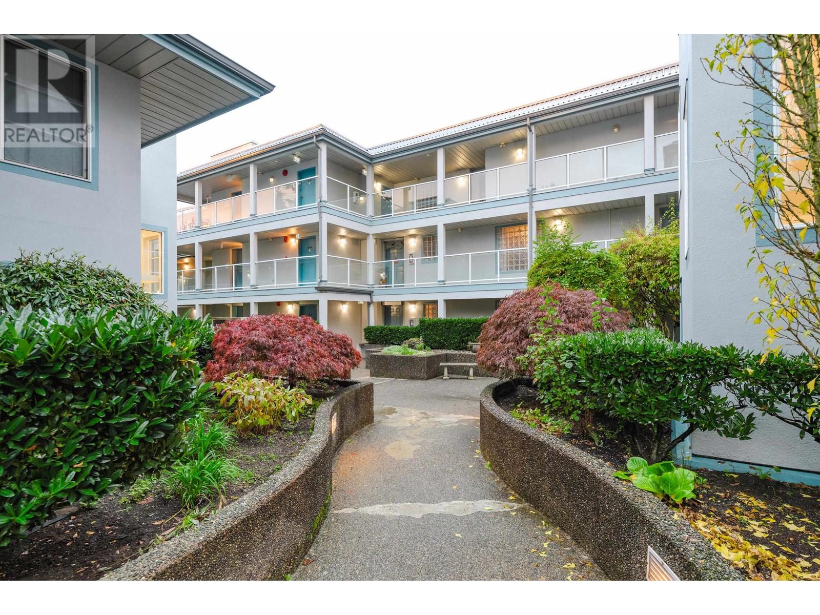 403 11519 Burnett Street, Maple Ridge, British Columbia V2X 6P3 - Photo 2 - R2939678