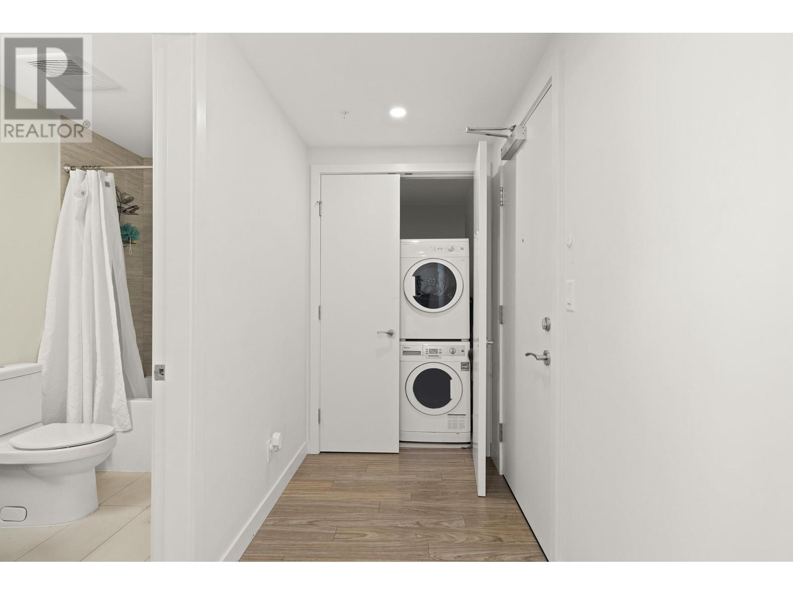 Listing Picture 14 of 30 : 2305 6383 MCKAY AVENUE, Burnaby / 本拿比 - 魯藝地產 Yvonne Lu Group - MLS Medallion Club Member