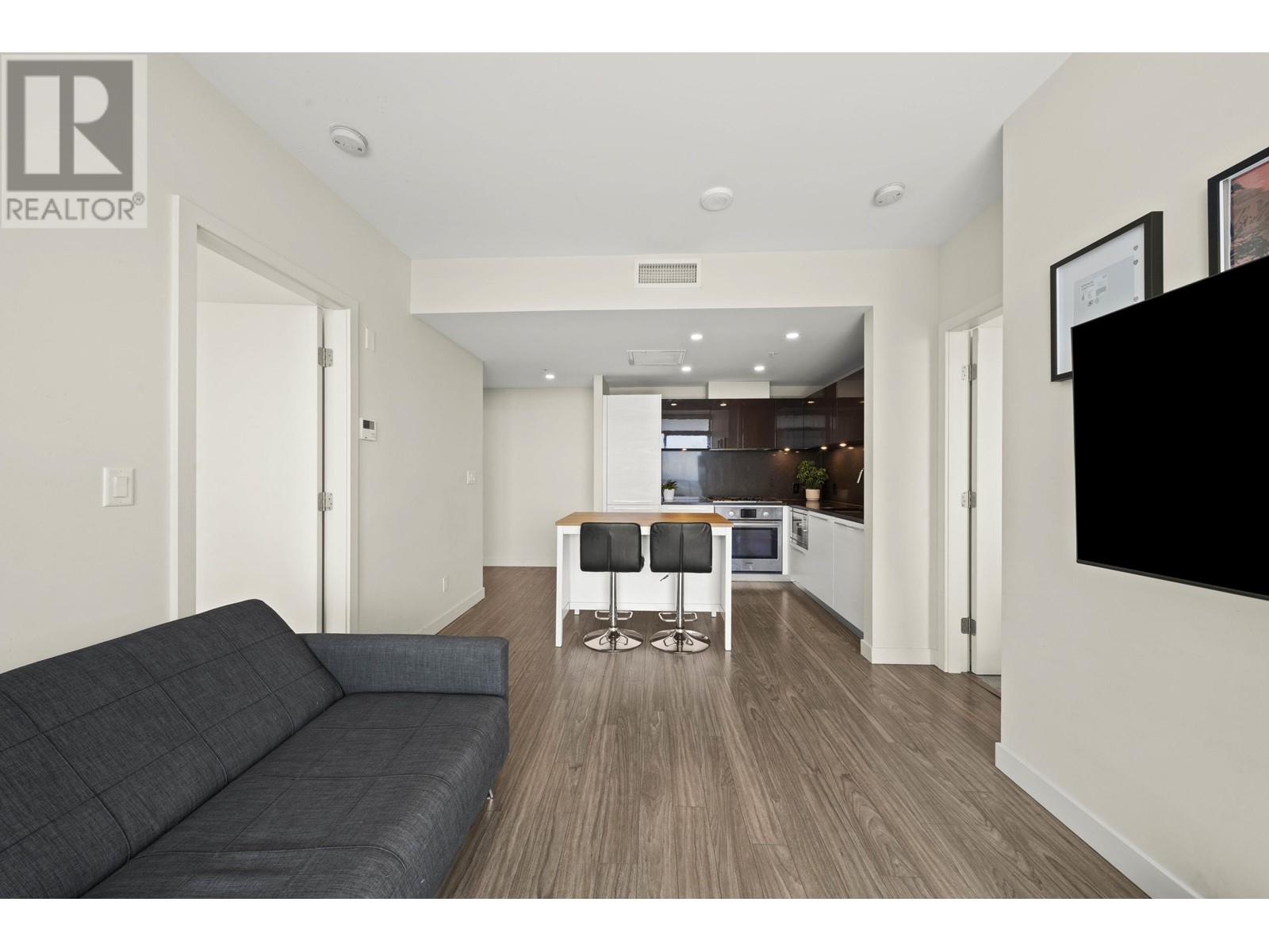 Listing Picture 6 of 30 : 2305 6383 MCKAY AVENUE, Burnaby / 本拿比 - 魯藝地產 Yvonne Lu Group - MLS Medallion Club Member