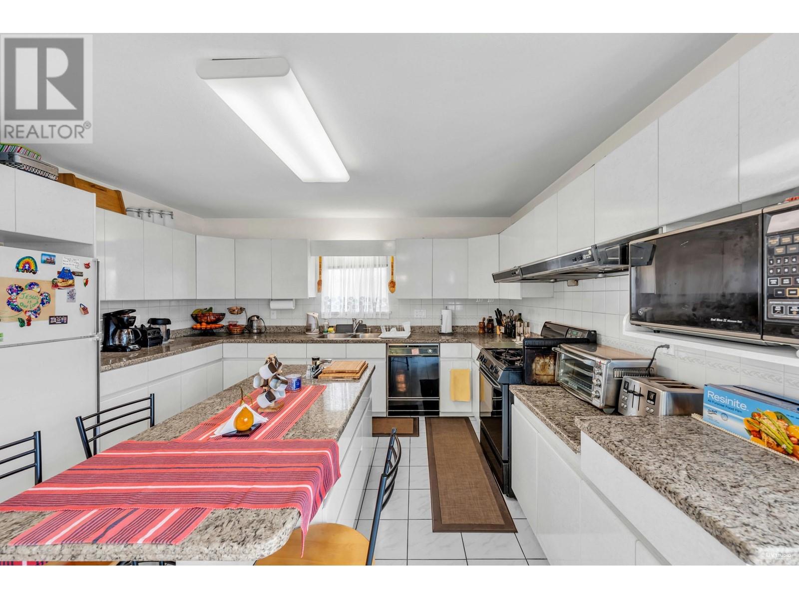 185 W 45th Avenue, Vancouver, British Columbia  V5Y 2W2 - Photo 13 - R2940101