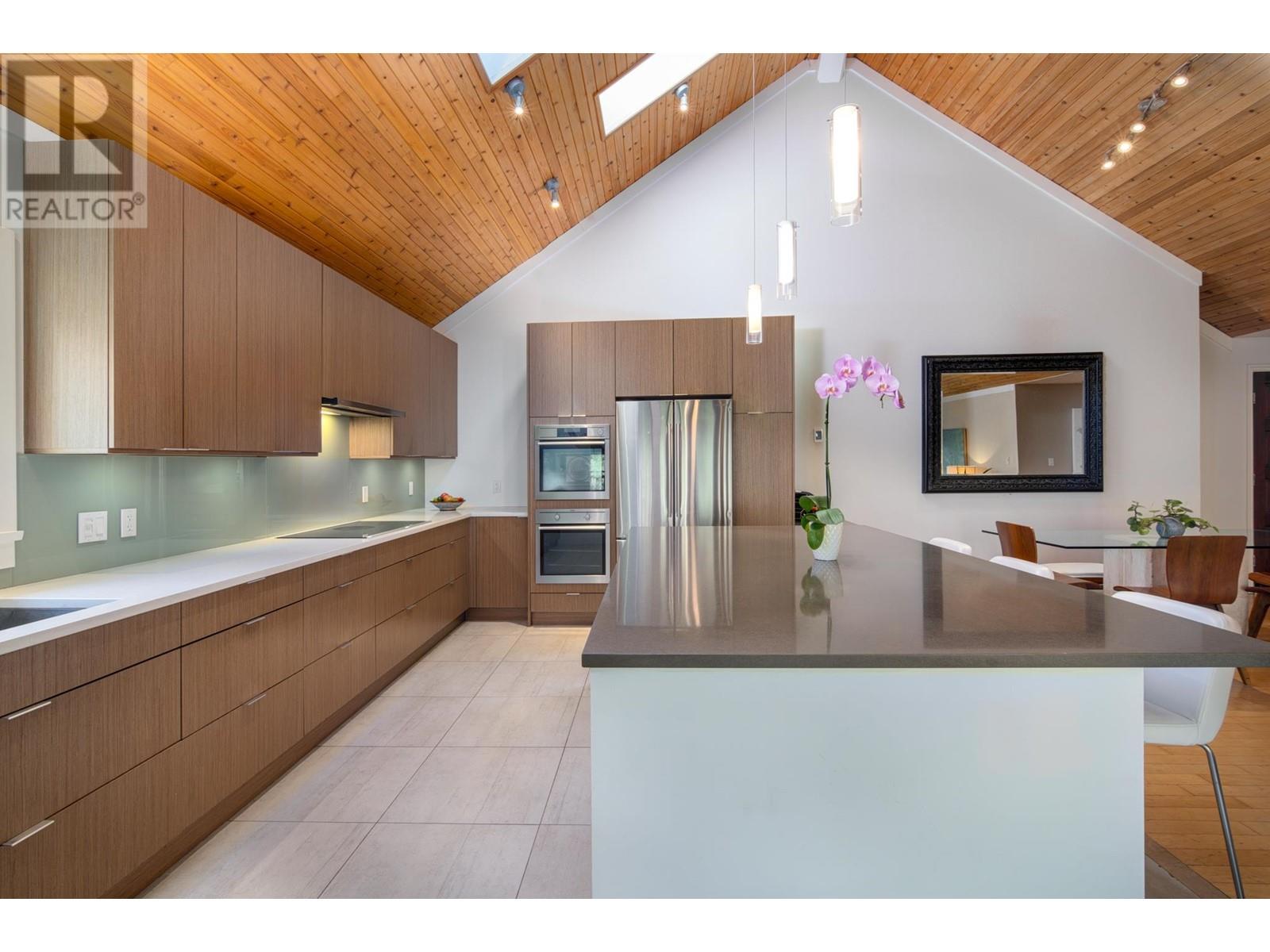 1044 Tobermory Way, Squamish, British Columbia  V0N 1T0 - Photo 7 - R2940114