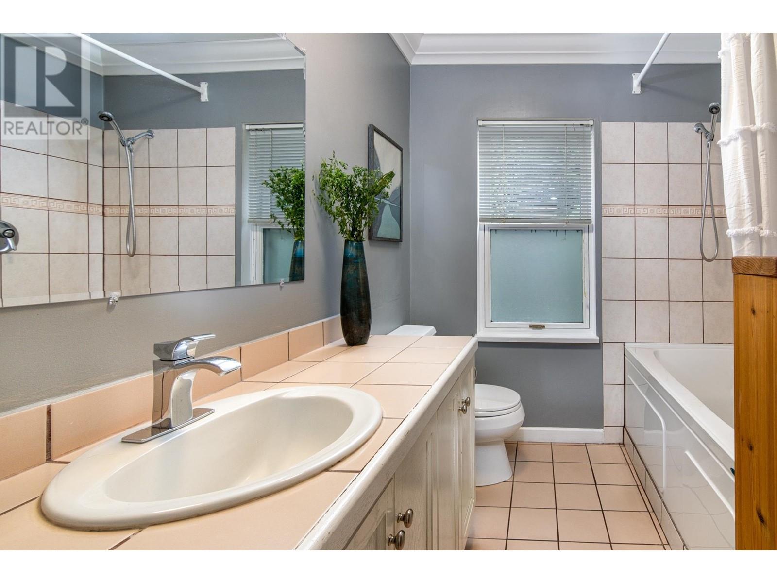 1044 Tobermory Way, Squamish, British Columbia  V0N 1T0 - Photo 23 - R2940114