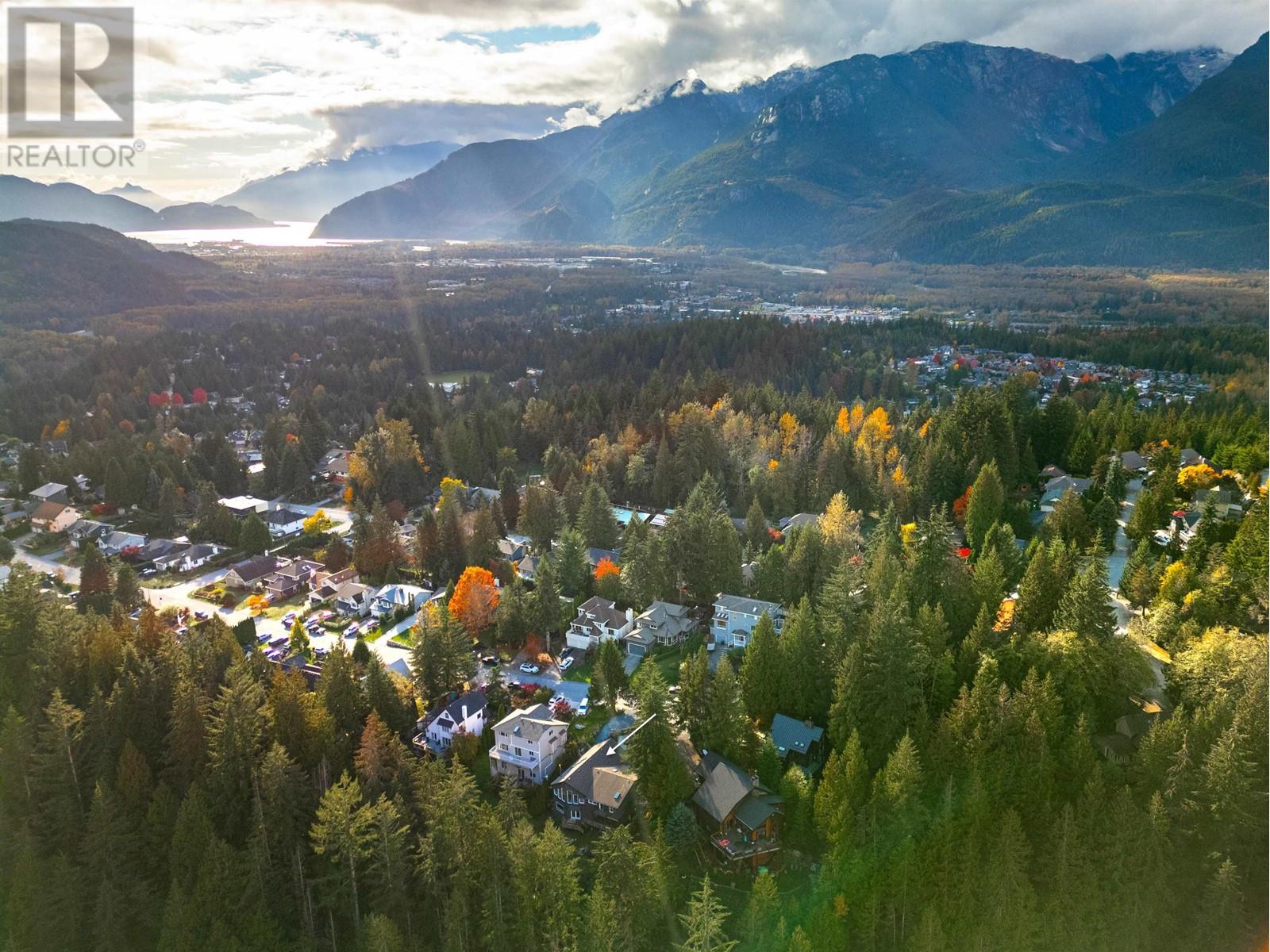 1044 Tobermory Way, Squamish, British Columbia  V0N 1T0 - Photo 38 - R2940114