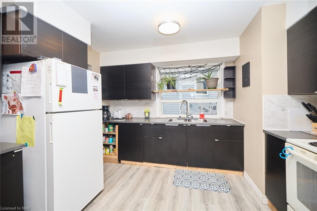 229 Dain Avenue, Welland, Ontario  L3B 3E7 - Photo 8 - 40648501