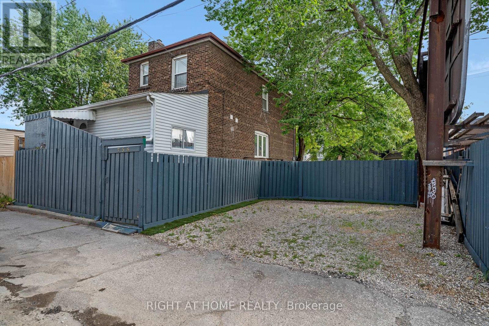 758 Eastern Avenue, Toronto, Ontario  M4M 1E8 - Photo 27 - E9768717