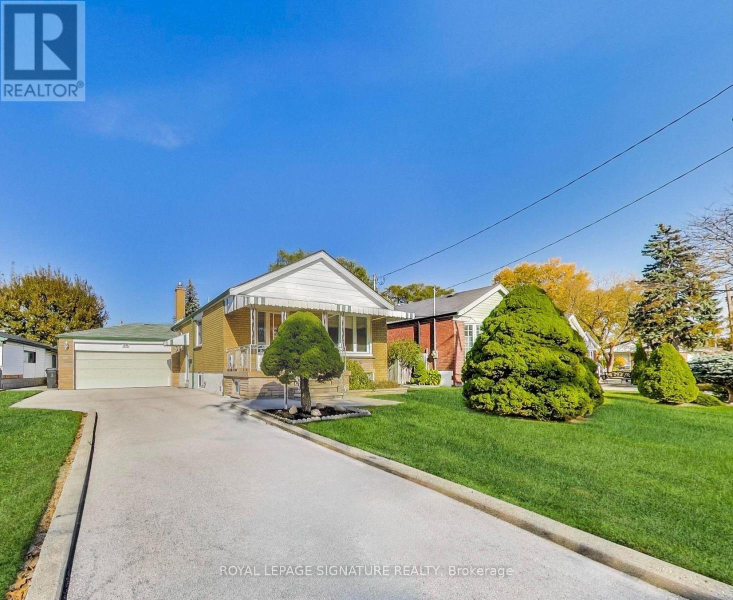 24 Castille Avenue, Toronto (Wexford-Maryvale), Ontario  M1R 2C1 - Photo 3 - E9768805