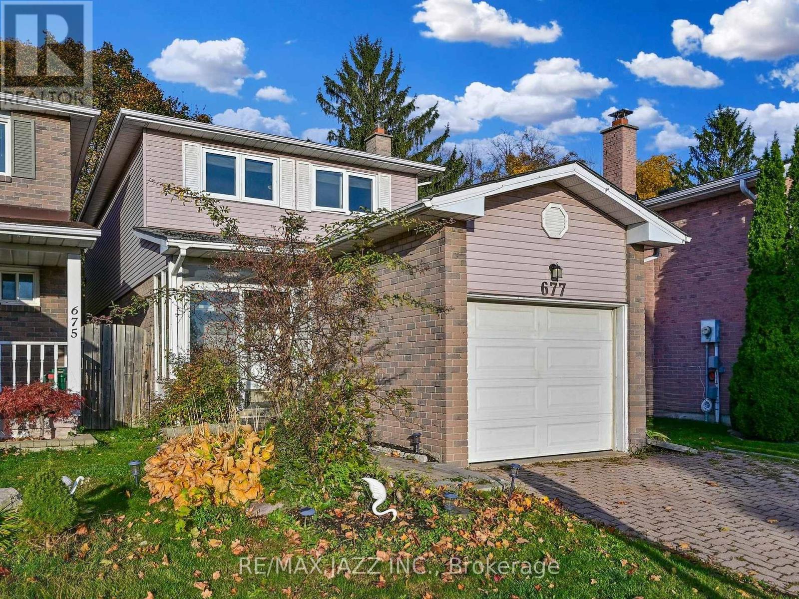 677 GRANDVIEW DRIVE, Oshawa, Ontario