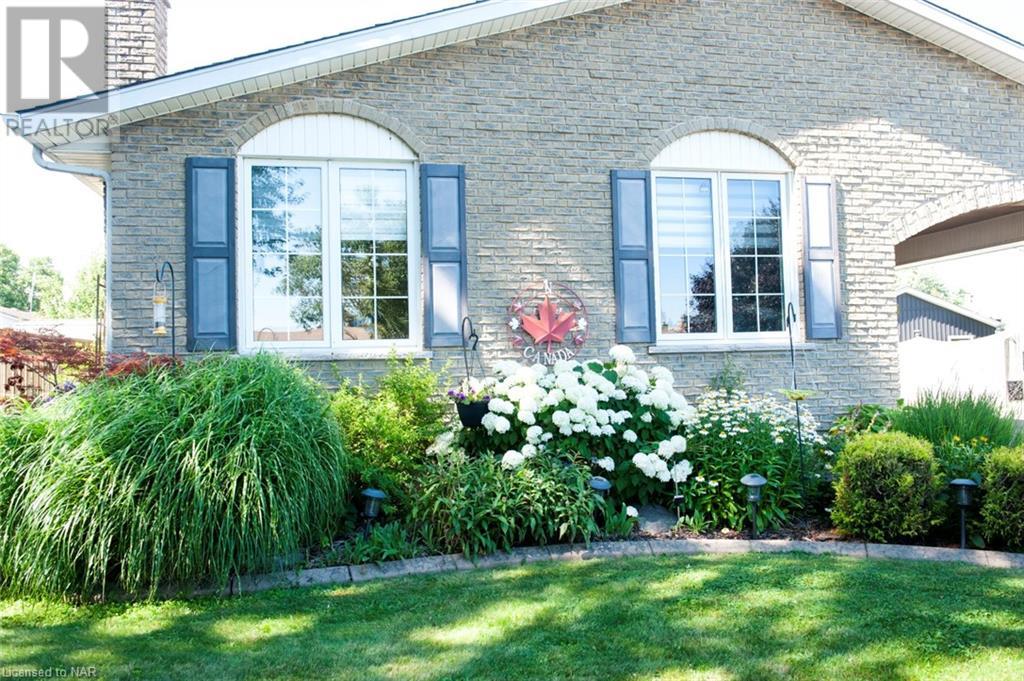 25 Royal Road, Port Colborne, Ontario  L3K 5W9 - Photo 3 - 40670618