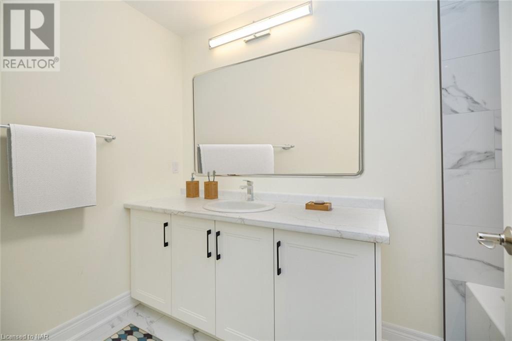 Lot 33 Angie Drive, Niagara Falls, Ontario  L2L 2L2 - Photo 12 - 40670705