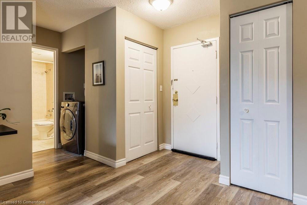 75 Glenburn Court Unit# 409, Hamilton, Ontario  L8E 1C7 - Photo 3 - 40670512