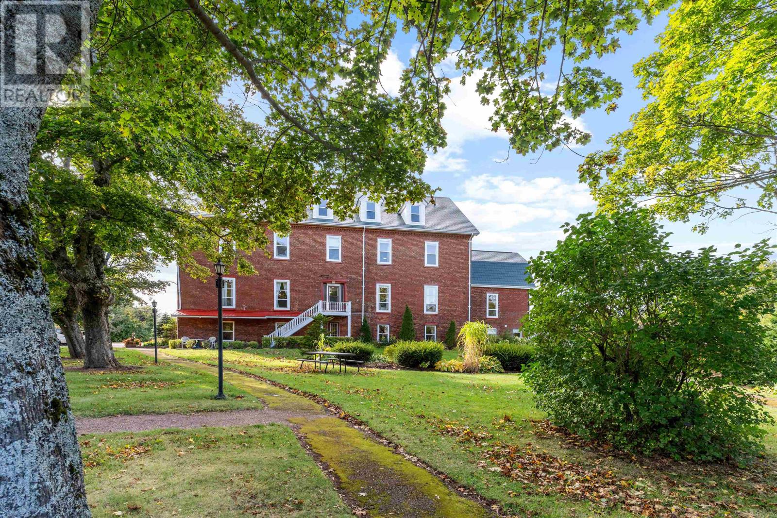 206 Maple Street, Tignish, Prince Edward Island  C0B 2B0 - Photo 10 - 202425655