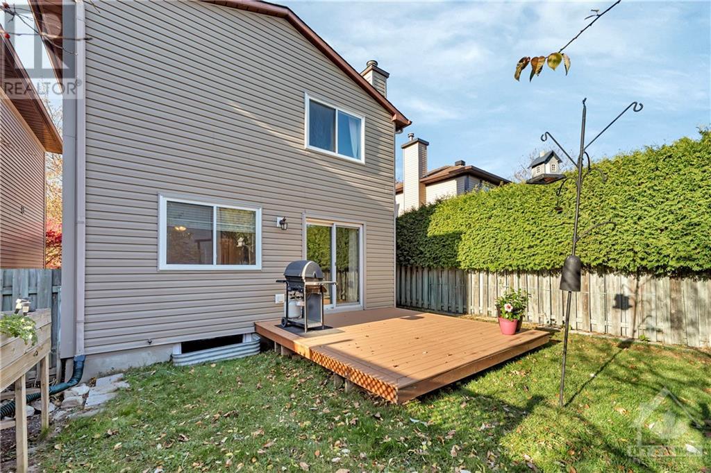 10 VICKERS WAY Ottawa