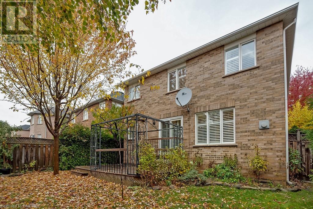 2358 GLADSTONE Avenue Oakville