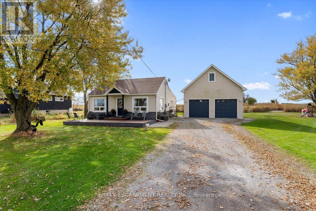 Property at 888 GREEN MOUNTAIN ROAD E image 3