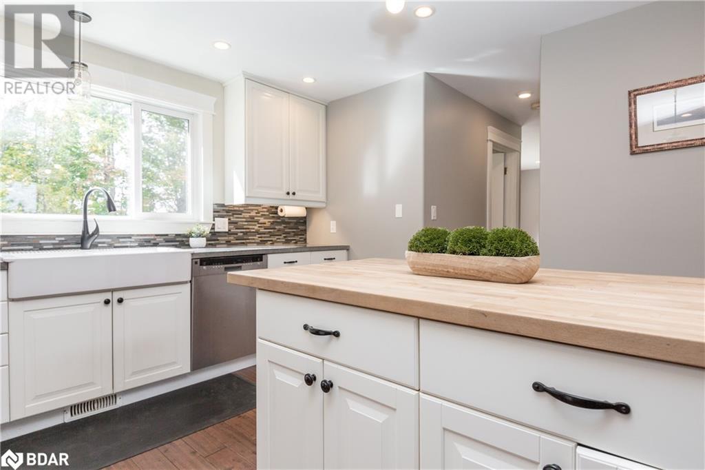 1384 15/16 Side Road E, Oro-Medonte, Ontario  L0L 1T0 - Photo 5 - 40666070