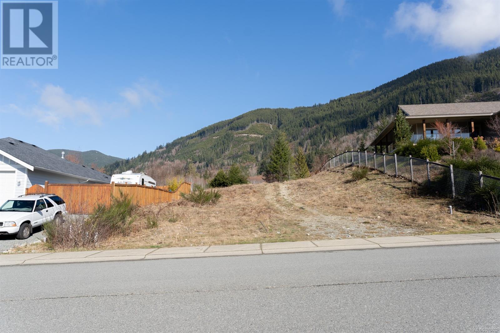 464 Mountain View Dr, Lake Cowichan, British Columbia  V0R 2G1 - Photo 8 - 978602