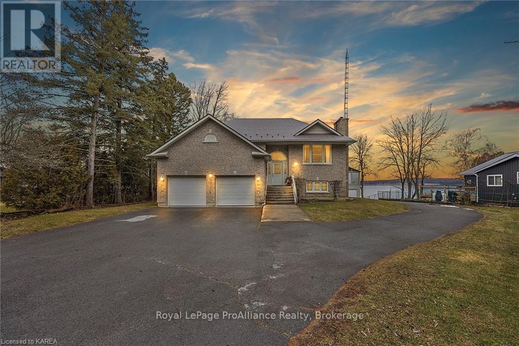 1 Leavis Shores, Frontenac Islands, Ontario  K7G 2V6 - Photo 1 - X9410265