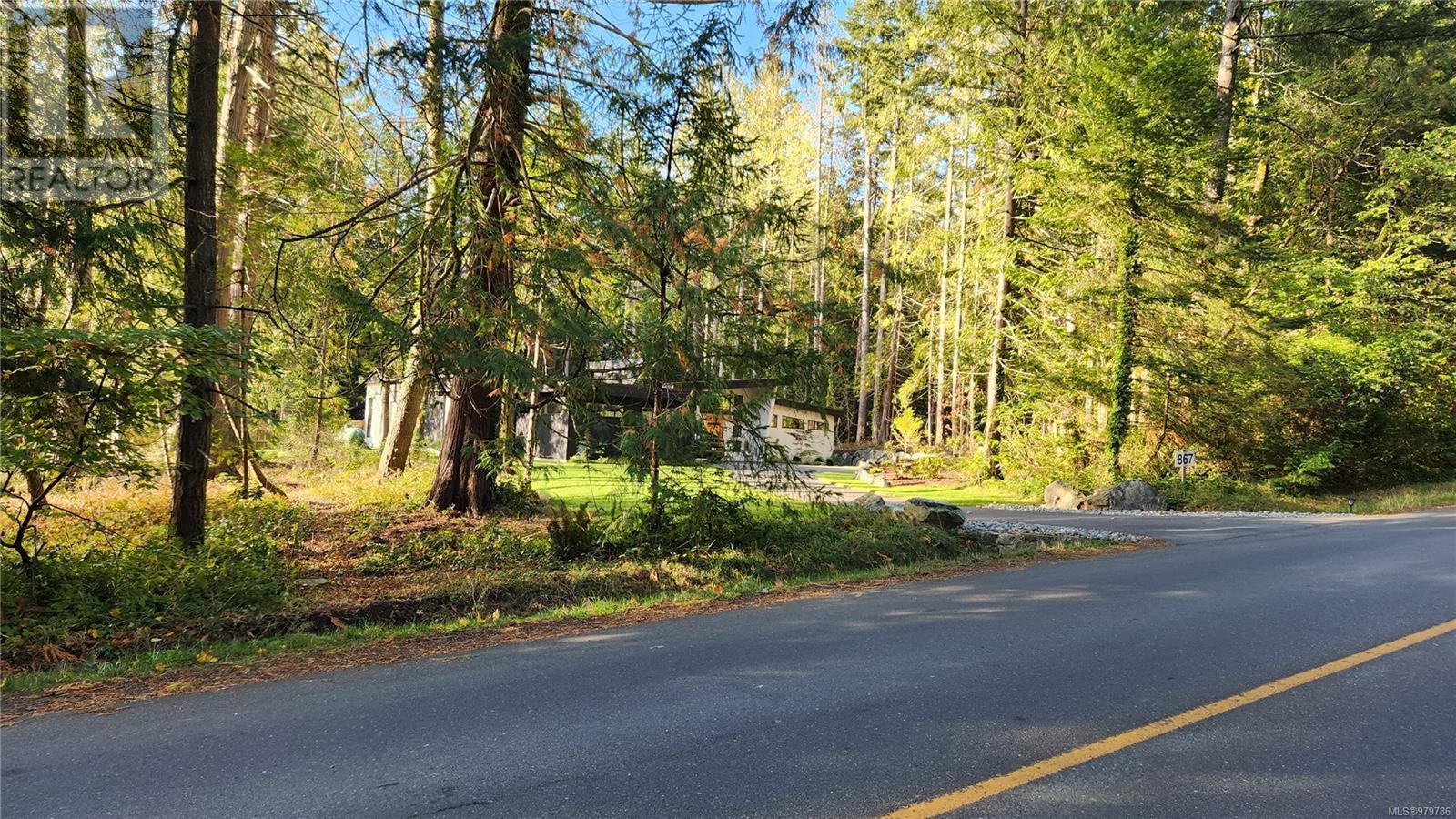 Lot 5 Inverness Rd, North Saanich, British Columbia  V8L 5H1 - Photo 1 - 979786