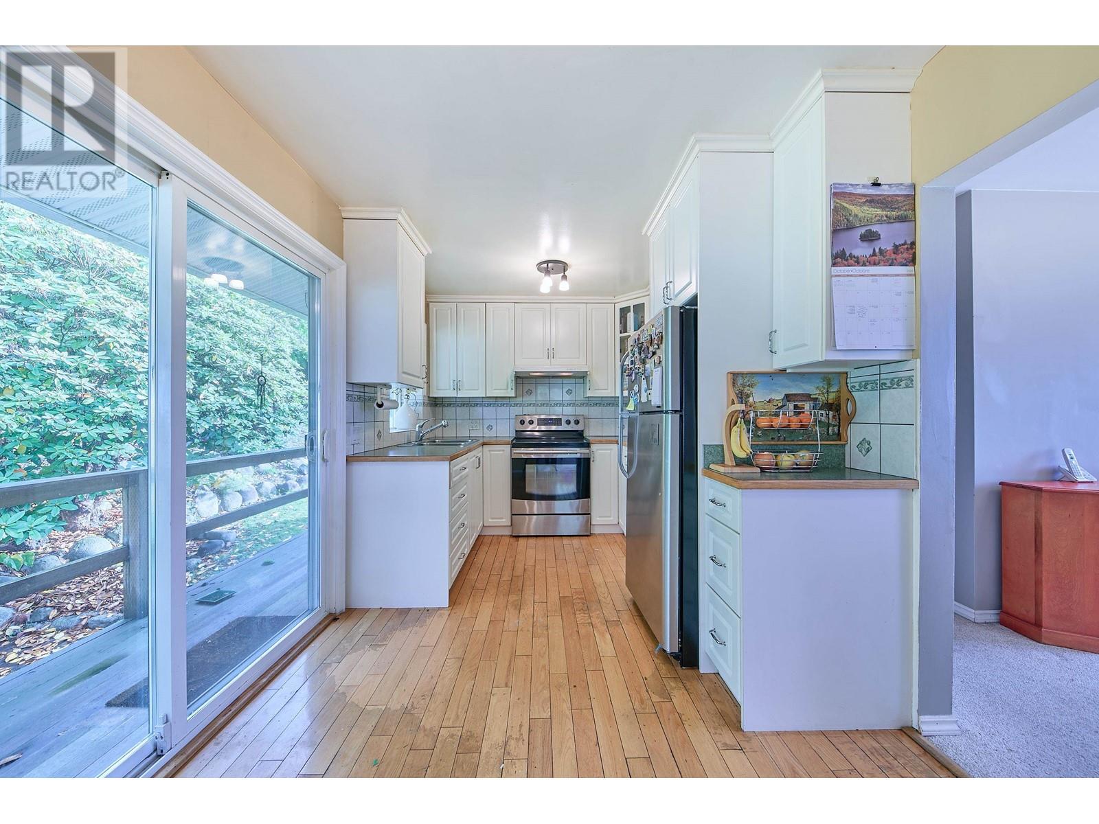 327 Seaforth Crescent, Coquitlam, British Columbia  V3K 2M3 - Photo 29 - R2940198