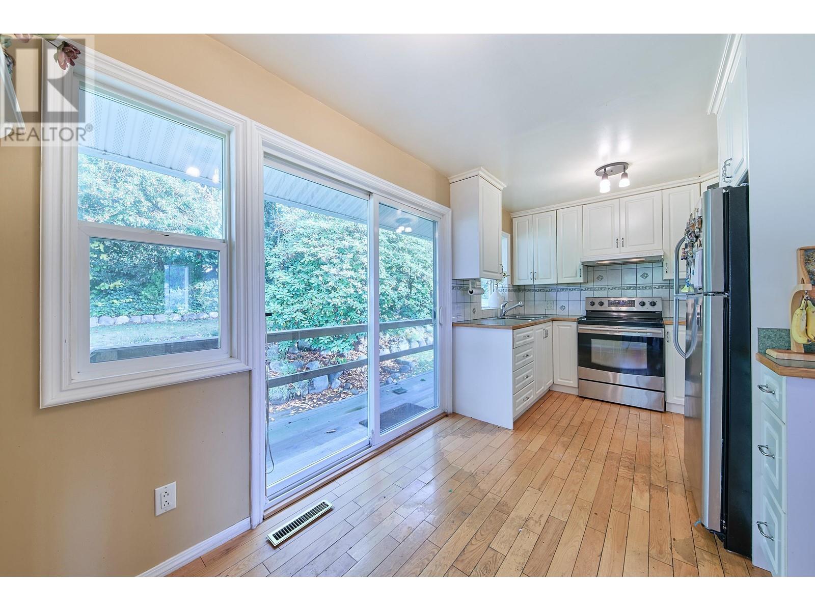 327 Seaforth Crescent, Coquitlam, British Columbia  V3K 2M3 - Photo 30 - R2940198