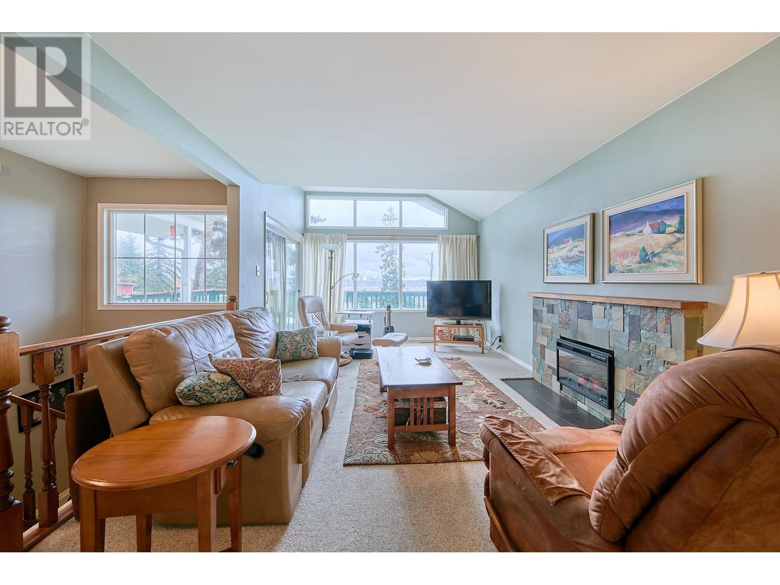 327 Seaforth Crescent, Coquitlam, British Columbia  V3K 2M3 - Photo 4 - R2940198