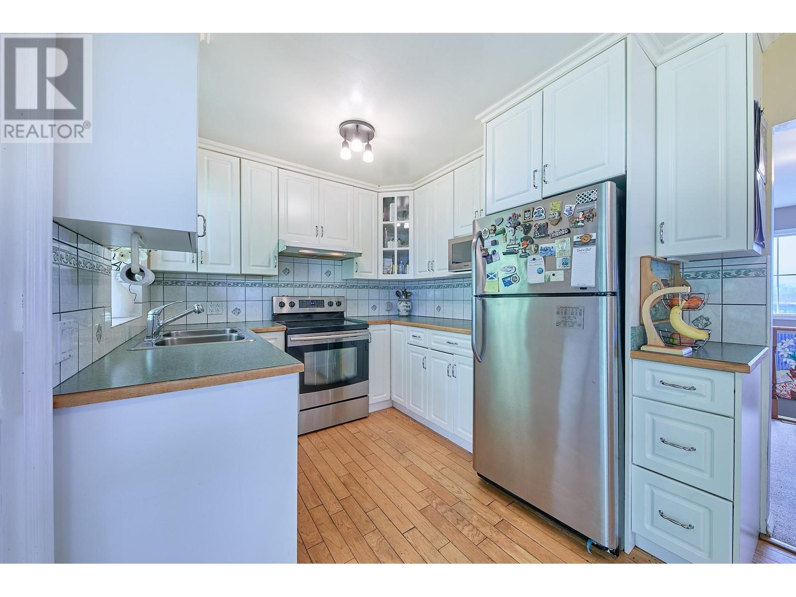 327 Seaforth Crescent, Coquitlam, British Columbia  V3K 2M3 - Photo 6 - R2940198